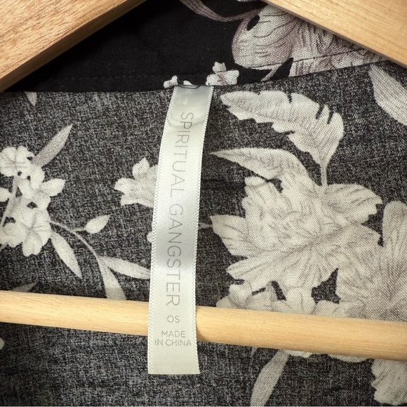 🌈5/$25 BUNDLE! Spiritual Gangster Maya Robe OS flawed - Picture 4 of 6